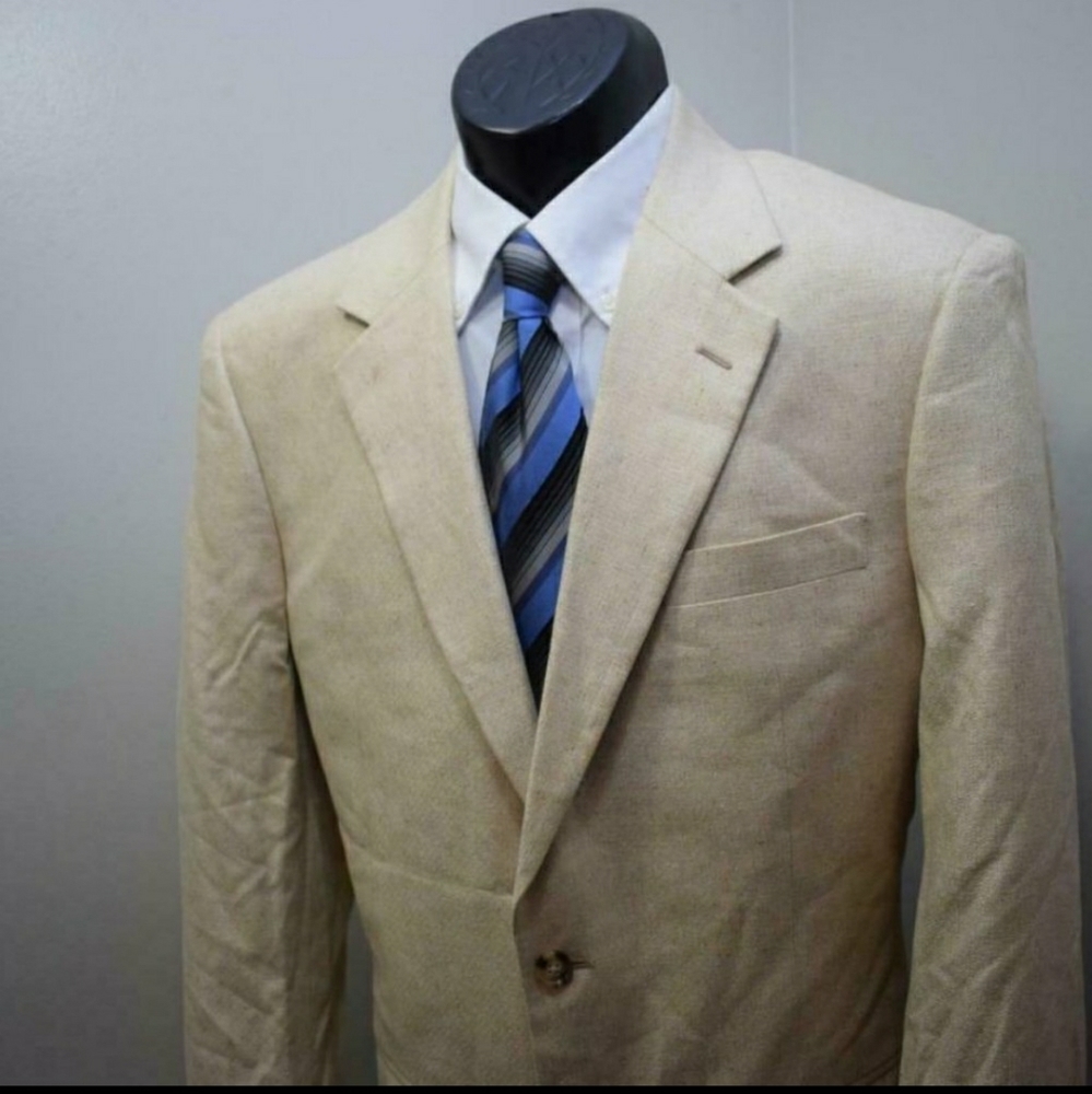 1383 Mens Jos A Bank 100% Silk Beige/Tan Blazer